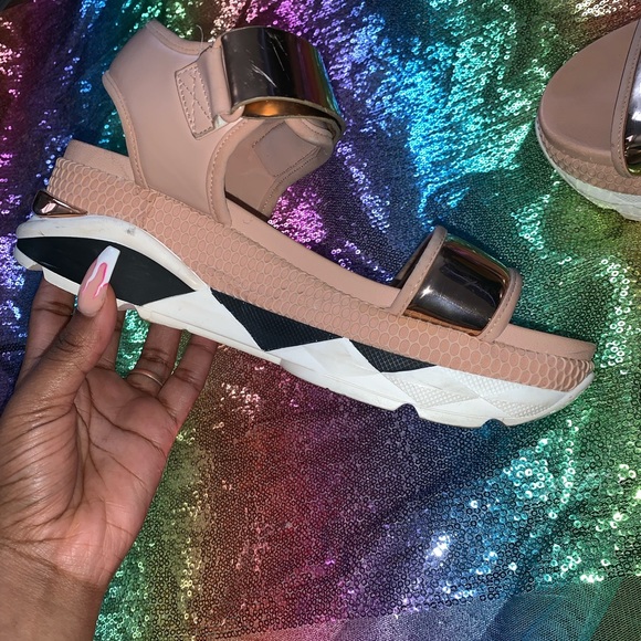 Aldo FlatForm Sandals - Picture 3 of 8